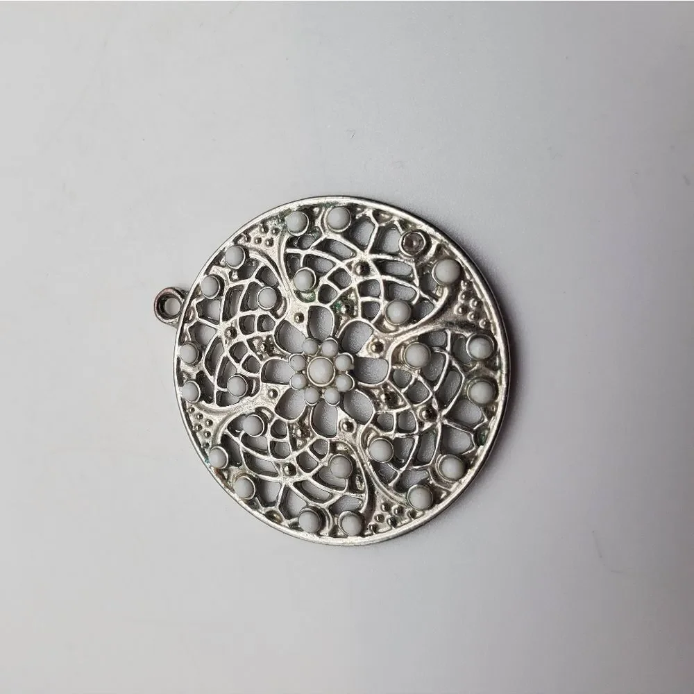 Winter silver filigree necklace pendant‎